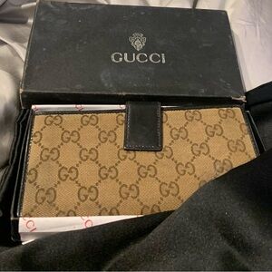 Gucci long wallet